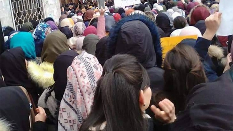 المئات من طلبة المدرسة العليا للأساتذة في مسيرة احتجاجية بوهران