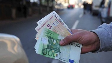 Informal “Square” Market: “The Euro And Dollar Rebound Against Algerian Dinar”