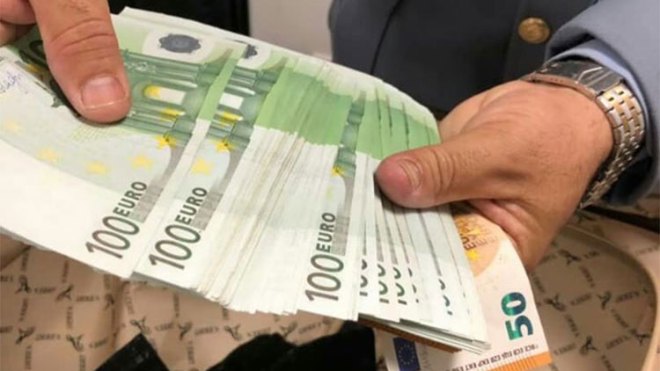 حجز 95 ألف أورو و3 ملايير سنتيم في قضية فساد بتبسة