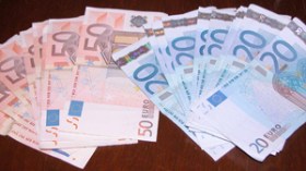 اجراءات أمنية لمحاربة بارونات العملة الصعبة و وقف تهريبها