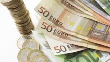 Dix ans après son lancement, l'euro cherche un nouvel équilibre