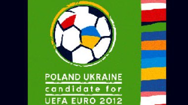 Poland could co-host Euro 2012 with Germany, says football chief