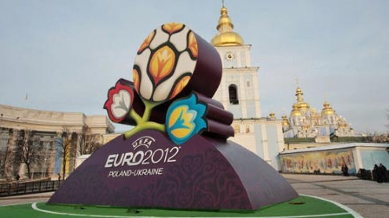 ألمانيا لم تتأهل بعد وهولندا تصارع “الموت” في “أورو” 2012