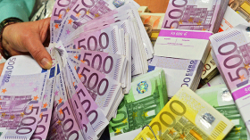 تصريح كاذب لتهريب 7 آلاف أورو عبر مطار هواري بومدين