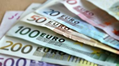 Hard currency is authorized at 1,000 Euros for people who enter or leave Algeria