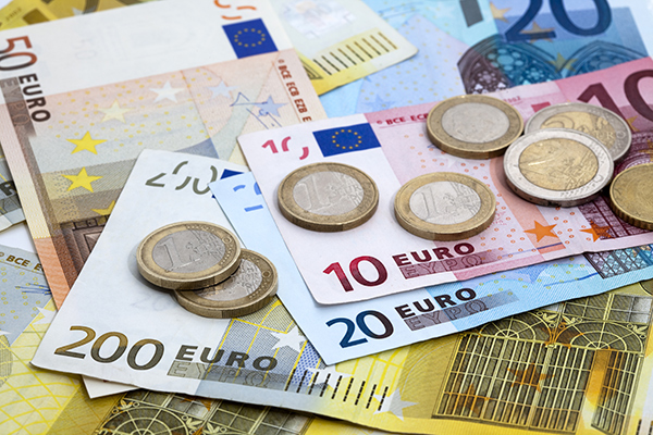 Calls for raising travel bonus to 800 euros