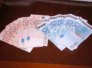 Algerian businessman accused of embezzlement from Spain to Algerian terrorists