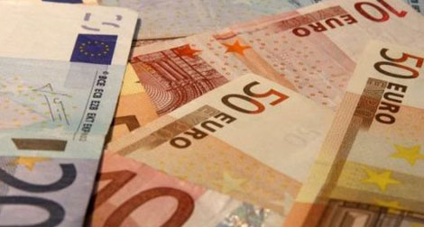 Grèce : il détruit 500 000 euros avant de se donner la mort !