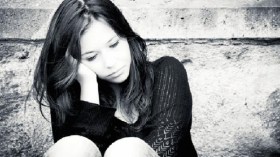 هذه قصص فتيات فررن من بيوتهن إلى الشارع!