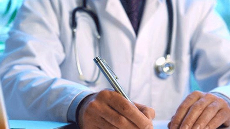 تنسيقية تخصصات العلوم الطبية تطالب بتأجيل امتحان التخصص