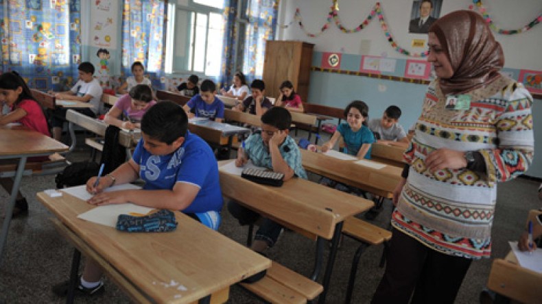 621 ألف مترشح يجتازون امتحانات شهادة الابتدائي غدا