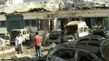 Car bomb kills 8, wounds 19 in Algeria