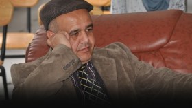 الإبداع بالعربية يخضع لاعتبارات مادية.. ودور النشر تحولت إلى شركات تجارية