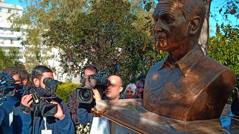 تسمية حديقة براغ باسم الفنان اعمر الزاهي