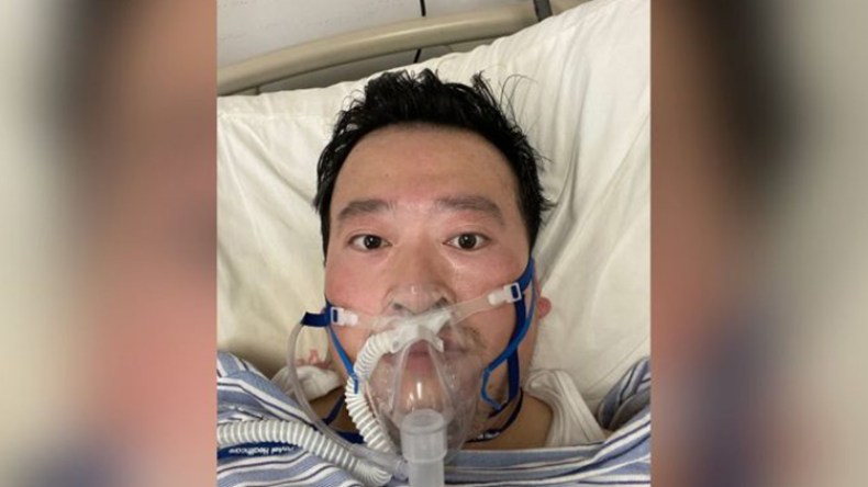 وفاة الطبيب الصيني الذي حذر من كورونا إثر إصابته بالفيروس