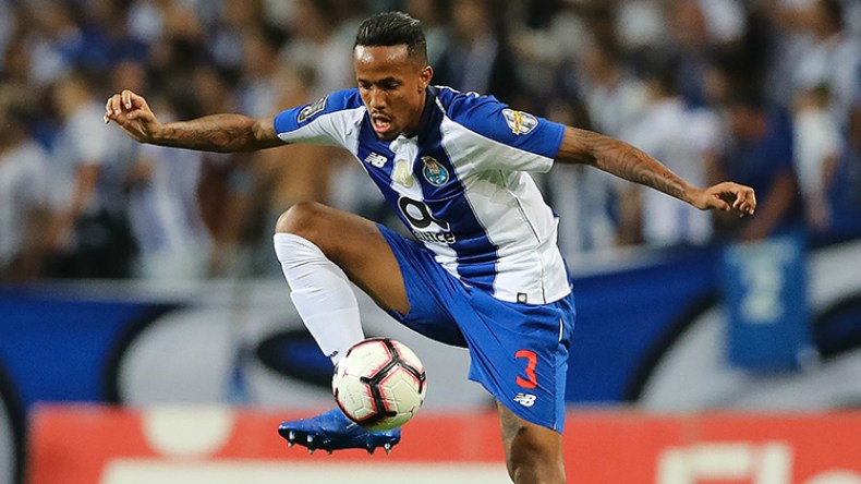 ريال مدريد ينافس عملاقي إنجلترا على ظهير بورتو