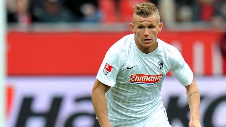 لاعب من “البوندسليغا” يحلم بِتمثيل ألوان “محاربي الصحراء”