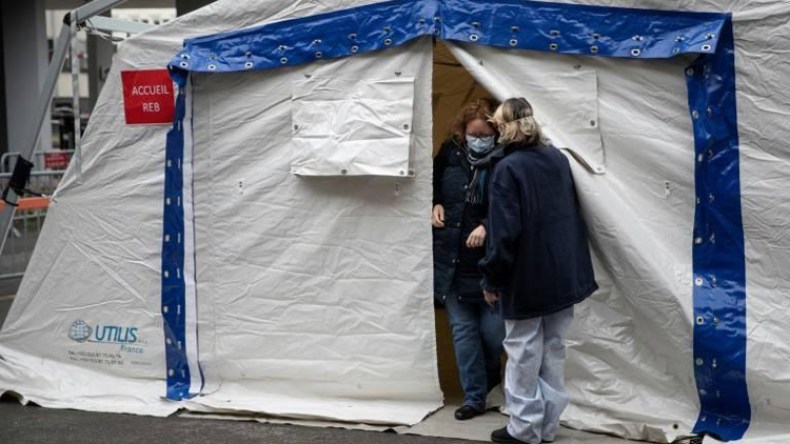 365 وفاة بكورونا في فرنسا خلال يوم واحد