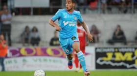 بِالفيديو: طرد الجزائري “عماري” في البطولة السعودية