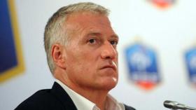 ديشان: الصحفيون الفرنسيون مثل لاعبي “الديكة” يحبّون السهرات الماجنة!؟