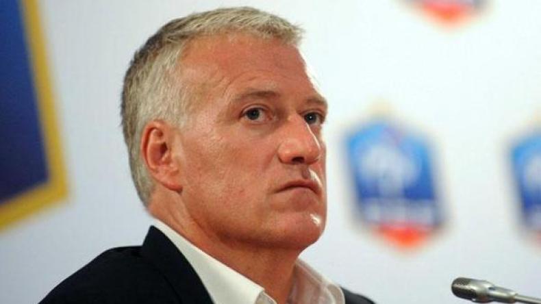 ديشان: الصحفيون الفرنسيون مثل لاعبي “الديكة” يحبّون السهرات الماجنة!؟