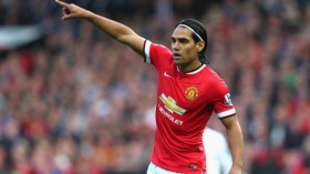 ببّغاء يقلّد المعلّقين!؟