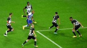 مطلوب “رقية” عاجلة لتحصين “براهيمي”