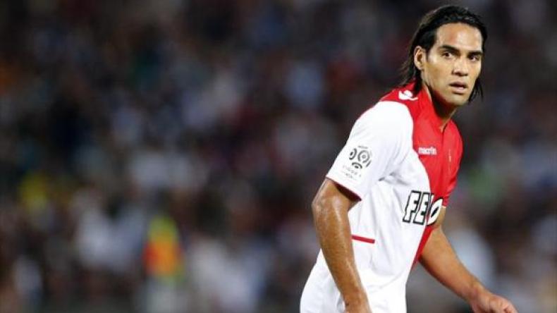 “النّمر اللاّتيني” ينتقل إلى مانشستر يونايتد معارا