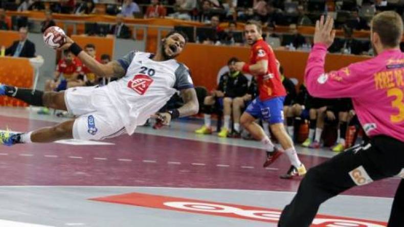 قطر ستواجه فرنسا في نهائي بطولة العالم لكرة اليد