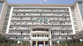 حقائب ثقيلة بوزراء من “وزن الريشة”.. والولاة البديل الجاهز