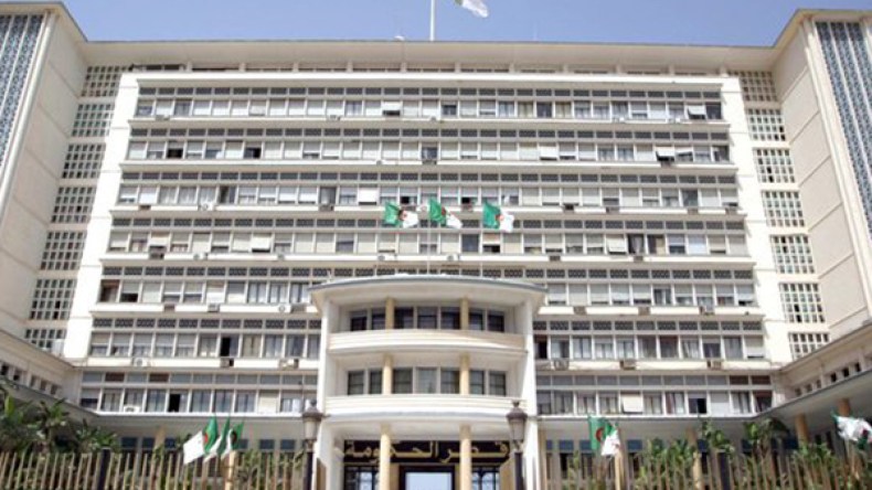 حقائب ثقيلة بوزراء من “وزن الريشة”.. والولاة البديل الجاهز