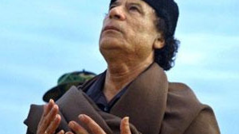 القذافي دفن بطريقة لم تحدث في تاريخ البشرية