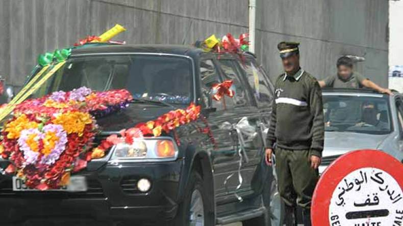 يعيرون سياراتهم في الأعراس فيتورطون في قضايا مخدرات