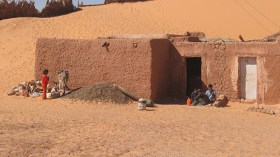 حياة بدائية ومشاكل بالجملة بقرية دبيش بورقلة