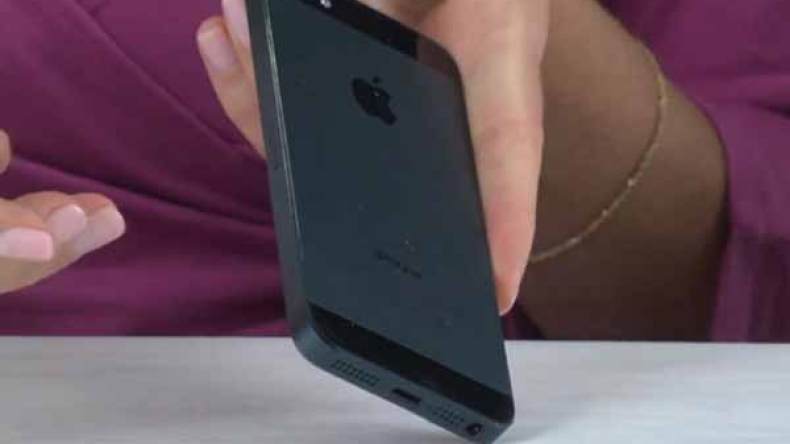 “الآيفون” والغالاكسي” في مهيبة عرائس 2017