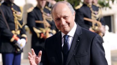 Donner un nouvel élan pour la coopération entre l’Algérie et la France (Laurent Fabius)