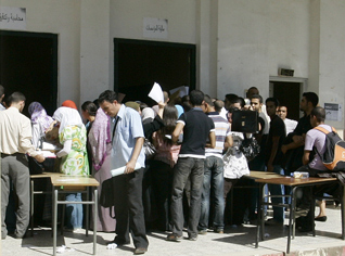 University students in a Rat-Race for the Masterâ€™s exams registrations
