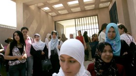 أولياء‮ ‬يوقفون بناتهم الجامعيات عن الدراسة‮..!‬