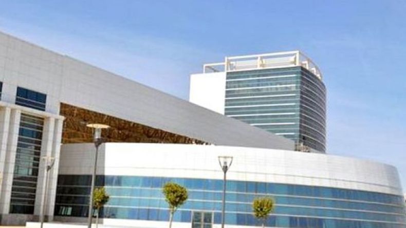 طلبة الحقوق يطالبون بالإعلان عن نتائج مسابقة الكفاءة المهنية