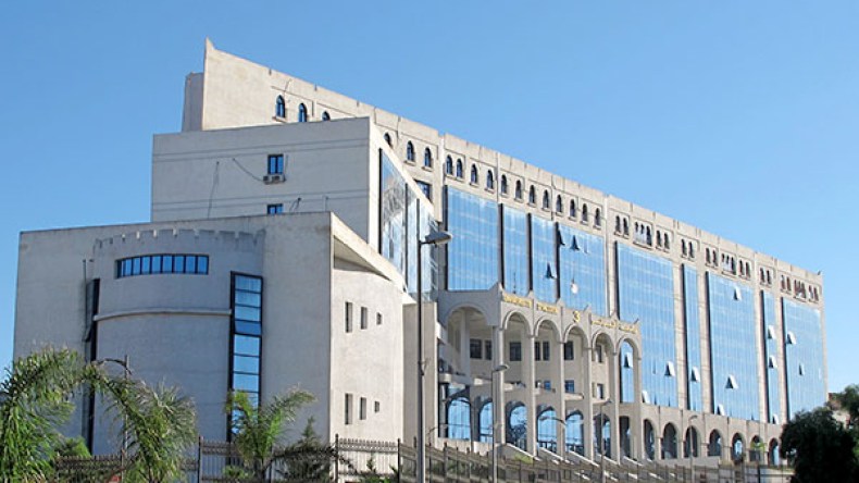 منعنا ترشح موظفينا في مسابقة الدكتوراه لضمان نزاهتها