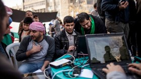 سلال، الهواري ورضا سيتي 16 يحولون الفايسبوك إلى فضاء حر للتنكيت