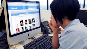 الإنترنت.. المتّهم الأوّل في تدنّي الهمم وانحدار الأخلاق