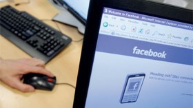 إمام ينتقد الفيسبوك ويتزوج للمرة 2 عن طريقه بالوادي