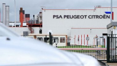 La France prend de plein fouet la suppression de 8.000 emplois par PSA