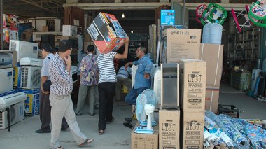 Algerians avoid interest-based consumption loans