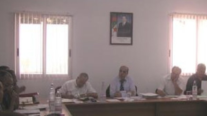 الأنـدية المحتـرفة تهـدد بمقاطـعة المنـافسة بعد 26 مارس