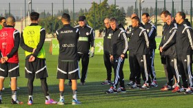 الفاف مطالبة بإرسال قائمة من 50 لاعبا للفيفا في نوفمبر المقبل