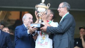 مدرب شباب بلوزداد بادو الزاكي “يناشد” تبون فتح الحدود