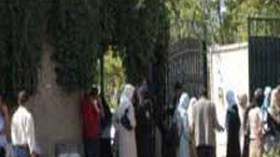 النيابة تأمر بتشريح الجثة وفرضيتي الانتحار والتسمم الغذائي في الواجهة