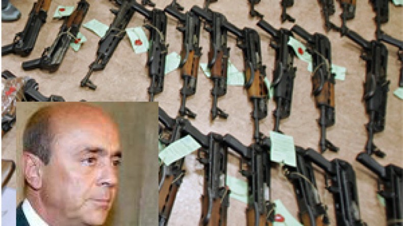 الجاسوس‭ ‬وبارون‭ ‬الأسلحة‭ ‬الدولي‭ ‬‮”‬فالكون‮”‬‭ ‬مطلوب‭ ‬لدى‭ ‬الجزائر